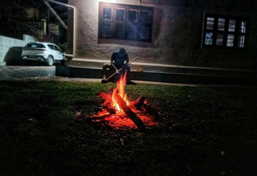 חדר סטנדרט לשלושה, Coorg Kairav Homestay