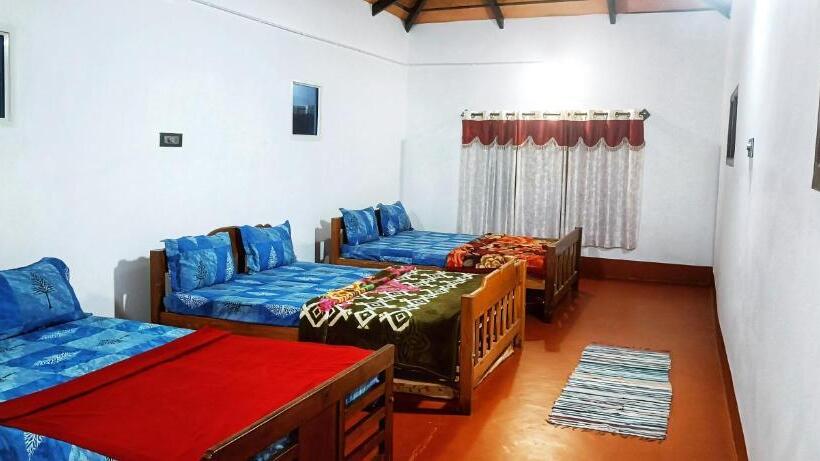 标准三人间, Coorg Kairav Homestay