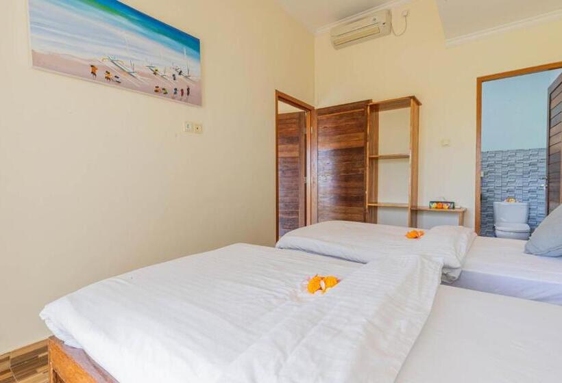 חדר משפחתי דלוקס, Ume Sari Nusa