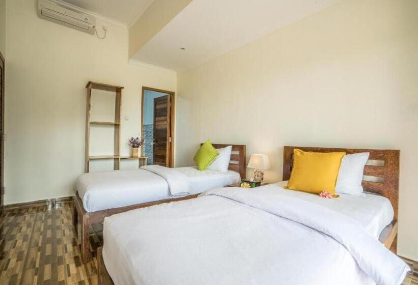 חדר משפחתי דלוקס, Ume Sari Nusa