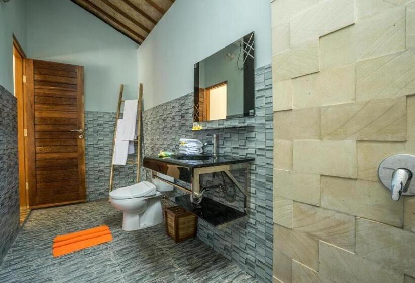 חדר משפחתי דלוקס, Ume Sari Nusa