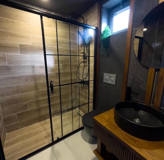 بنجلو ديلوكس, Woodlife Bungalov