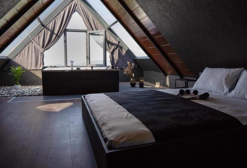 بنجلو ديلوكس, Woodlife Bungalov