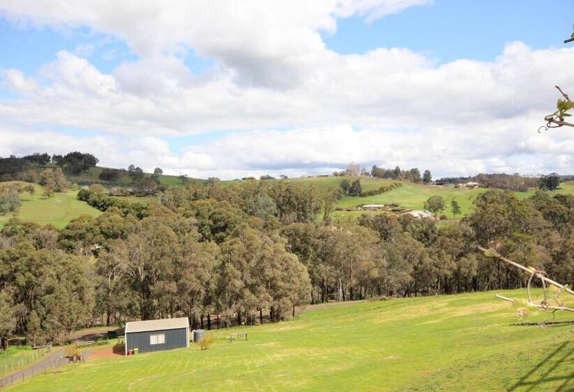 带阳台标准四人间, Elysian Bridgetown