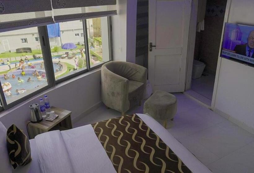 سوییت, Paradise By Atican Beach