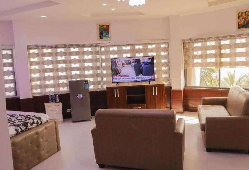 اتاق خانوادگی با چشمانداز دریا, Paradise By Atican Beach