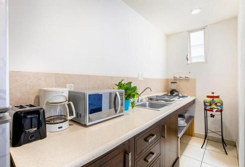 ماستر سويت, Pueblito Vallarta