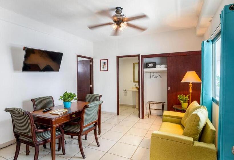 ماستر سويت, Pueblito Vallarta