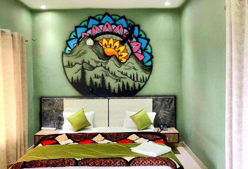 标准间带山景, Shiva Valley Resort