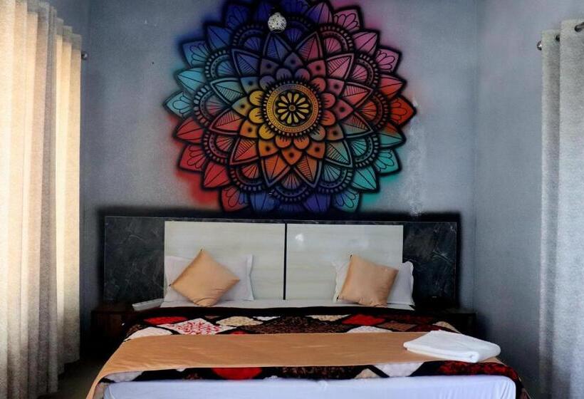 标准间带山景, Shiva Valley Resort