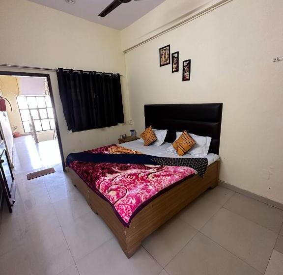 디럭스 룸, Swagat Guest House