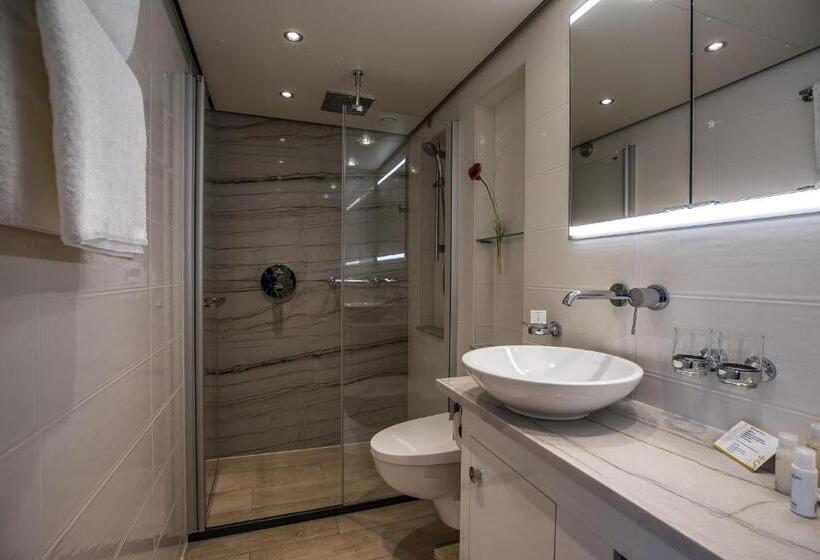 Номер Deluxe Вид на Город, Viva Riverside 4 Köln