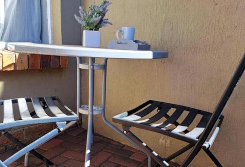 חדר סטנדרט, Stay At 12 Guesthouse And Selfcatering