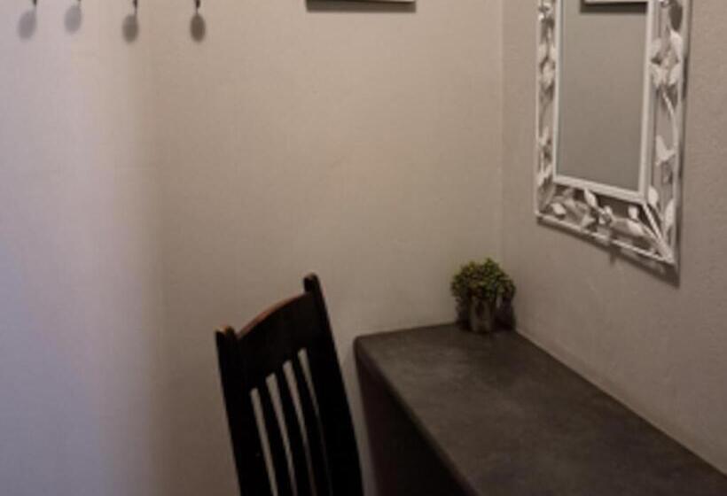 스탠다드 룸, Stay At 12 Guesthouse And Selfcatering