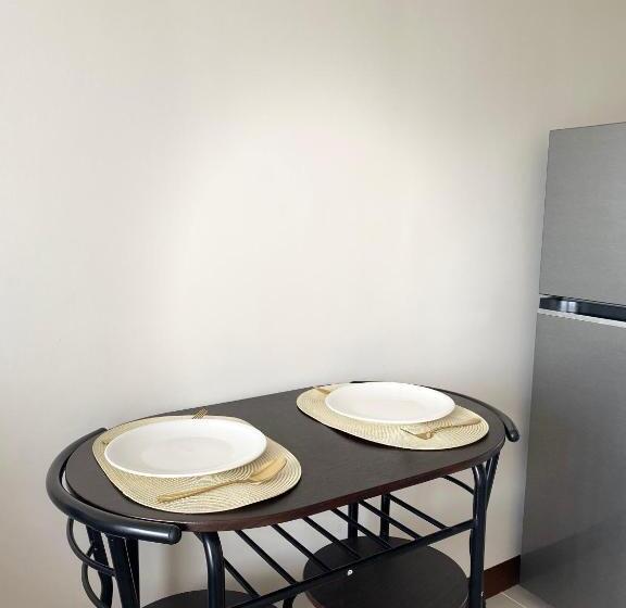 סטודיו סטנדרטי נוף לים, Seaside Serenity W/ Sunrise @ Saekyung Village One