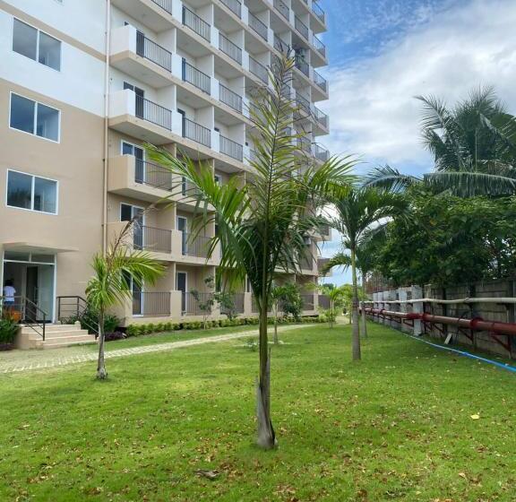 סטודיו סטנדרטי נוף לים, Seaside Serenity W/ Sunrise @ Saekyung Village One