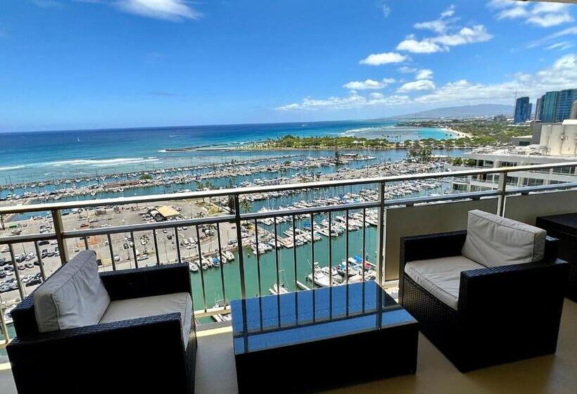 דירת חדר נוף לים, Waikiki Beach Experience! Luxury Oceanview Suite!