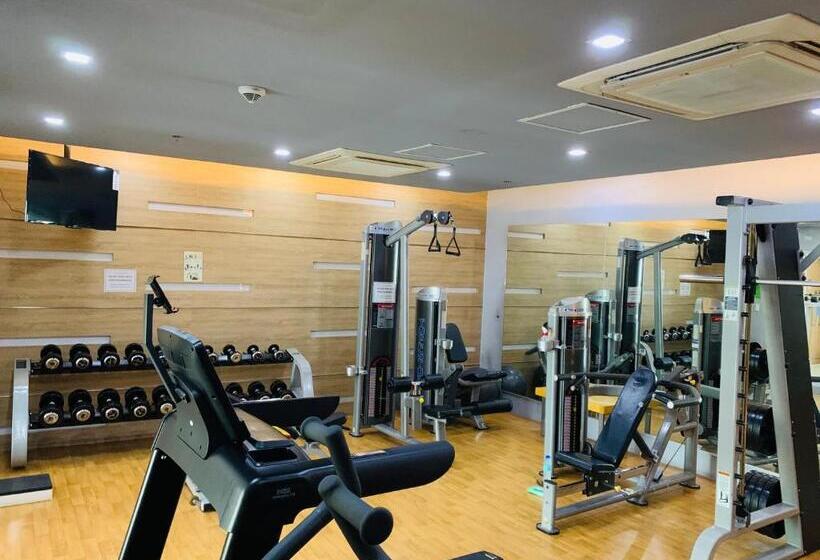 Standard-studio Parveke, Studio 1st Fl With Balcony Across Terminal 3 Airport