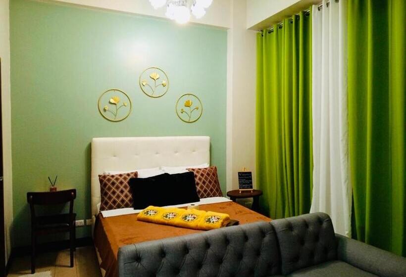 Standard-studio Parveke, Studio 1st Fl With Balcony Across Terminal 3 Airport