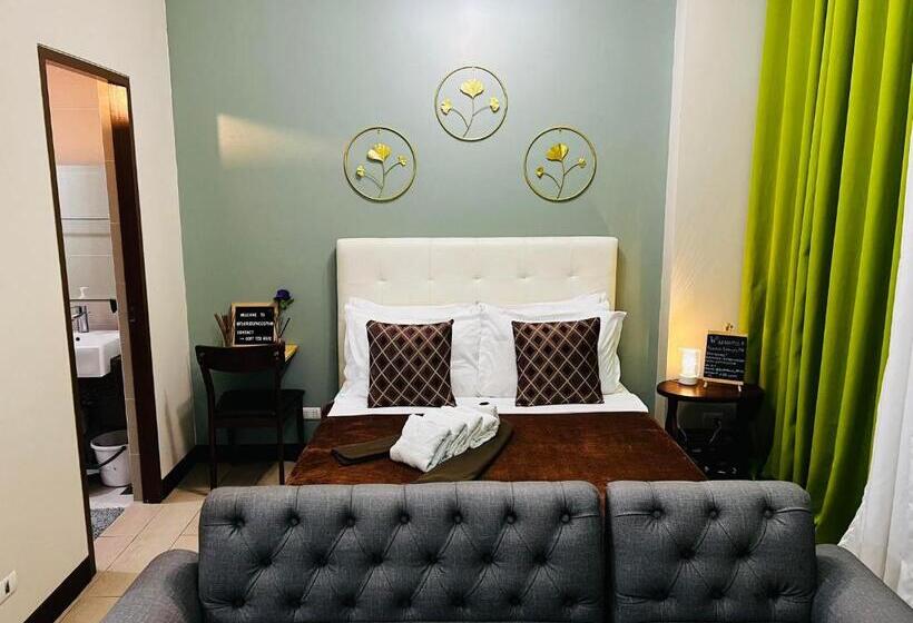 Standard-studio Parveke, Studio 1st Fl With Balcony Across Terminal 3 Airport