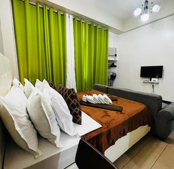 Standard-studio Parveke, Studio 1st Fl With Balcony Across Terminal 3 Airport