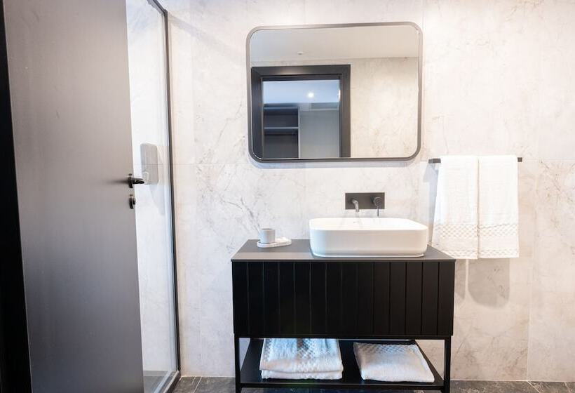 اتاق اجرایی, The Londoner Hotel St. Julian S