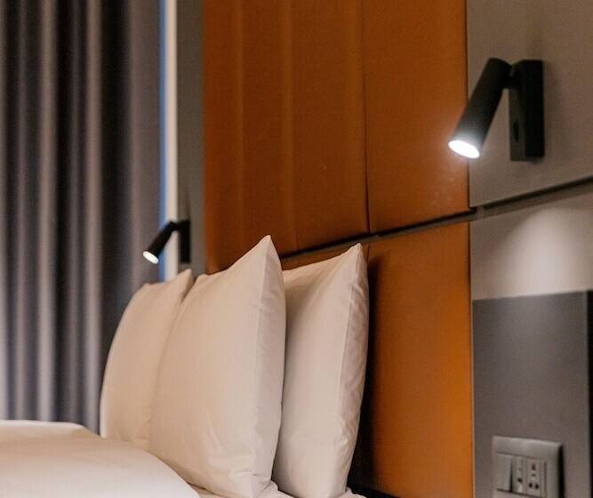 اتاق استاندارد, The Londoner Hotel St. Julian S