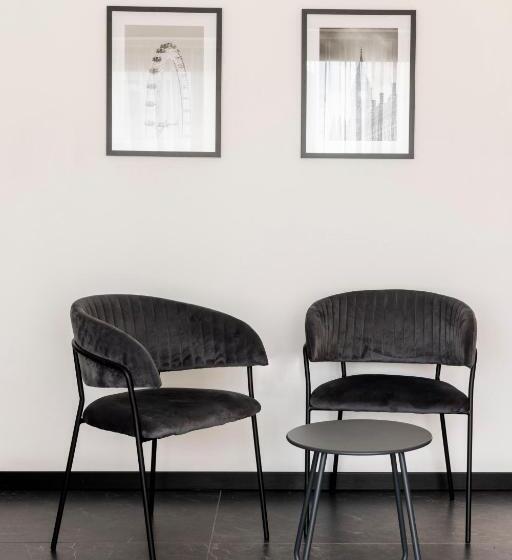 سوئیت جونیور با تراس, The Londoner Hotel St. Julian S