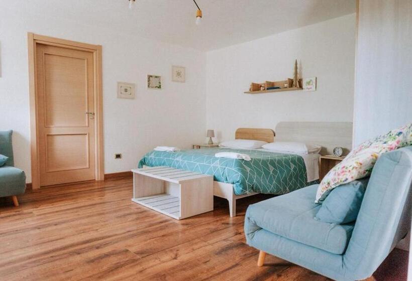 スタンダードスタジオ, Casa Della Montagna Apartament