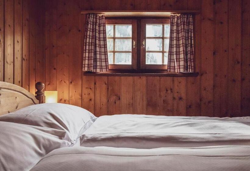 اتاق استاندارد با سرویس بهداشتی مشترک, Davoser Hüsli By Mountain Hotels