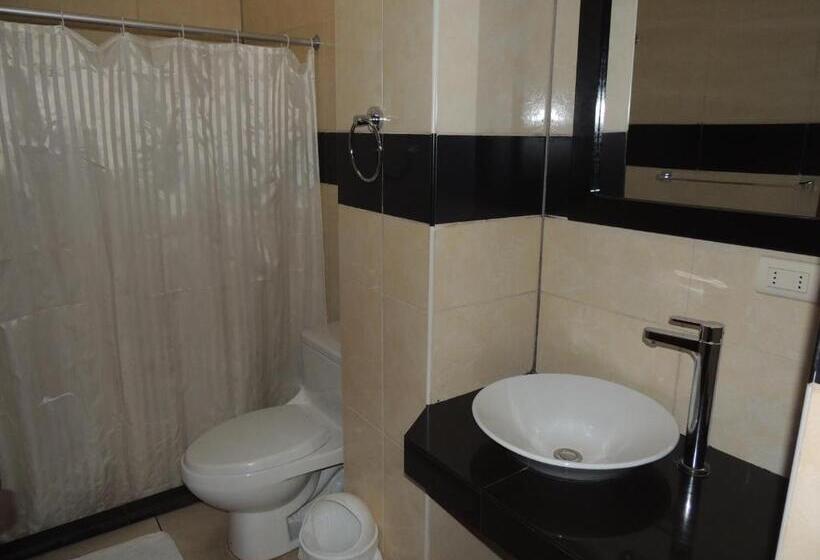 Четырехместный Номер Стандарт, Pacific Suites