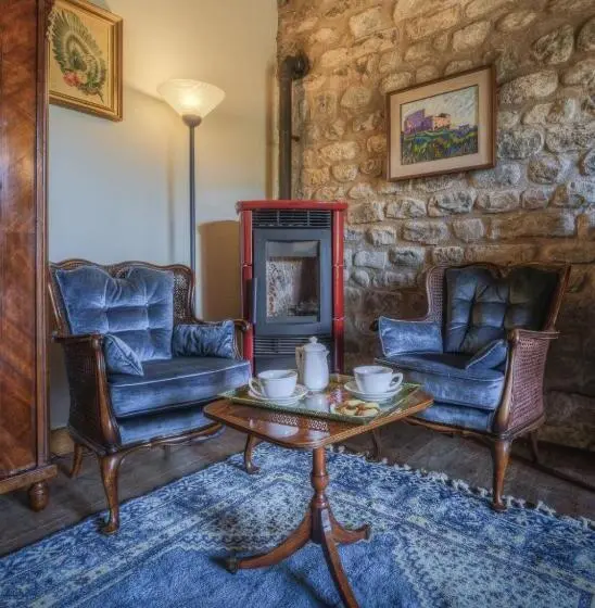 スイート, Tenuta Castel Dell'aquila