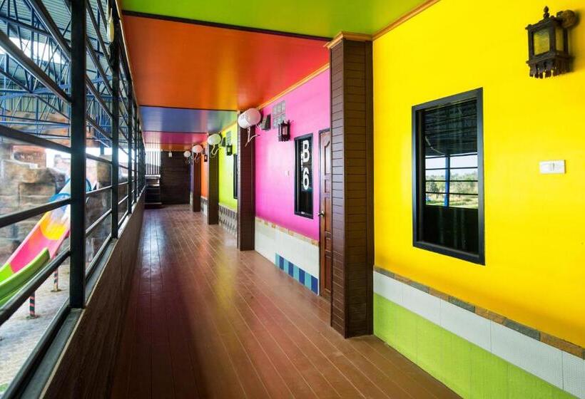 家庭间, Kruachokhai Hotel & Resort