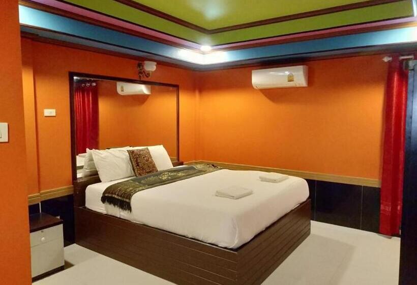 家庭间, Kruachokhai Hotel & Resort