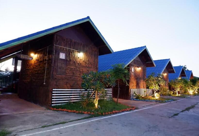 带大床的高级房间, Kruachokhai Hotel & Resort