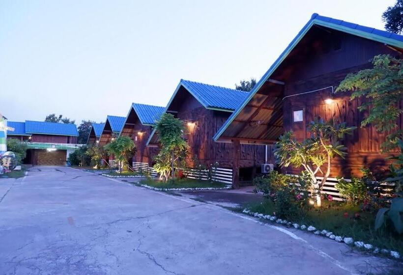 Номер Superior Кровать Кинг, Kruachokhai Hotel & Resort