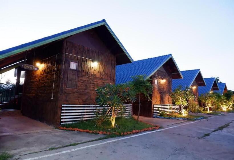 带大床的高级房间, Kruachokhai Hotel & Resort