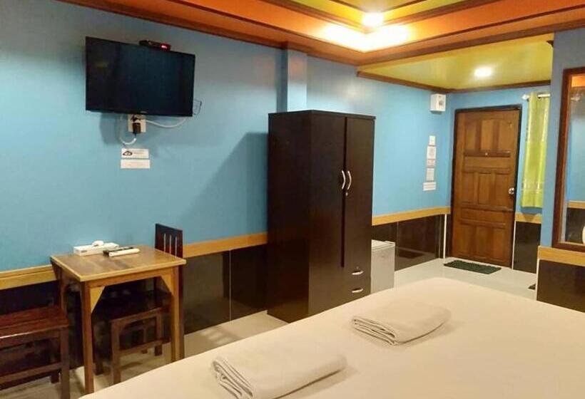 家庭间, Kruachokhai Hotel & Resort