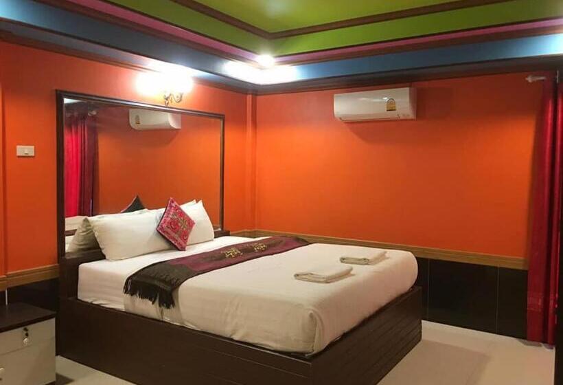 家庭间, Kruachokhai Hotel & Resort