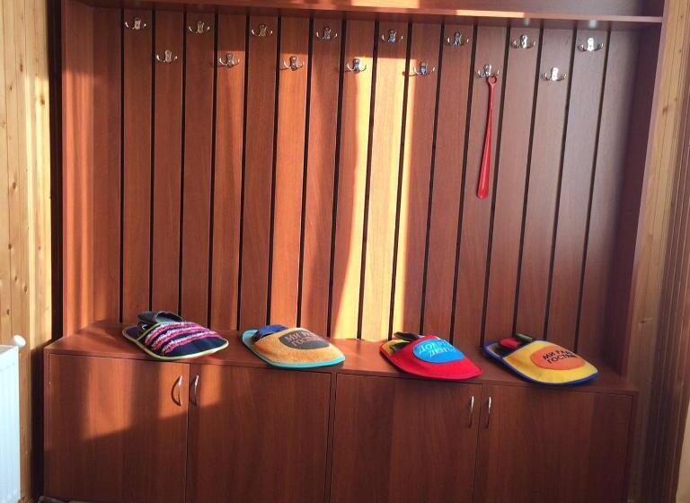 اتاق خانوادگی, котедж ,,тік