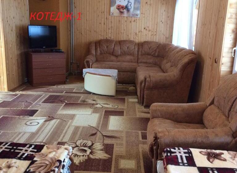 اتاق خانوادگی, котедж ,,тік