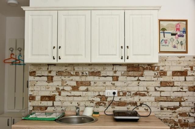 استودیو استاندارد با تخت کینگ, Bosa Noga Rzav