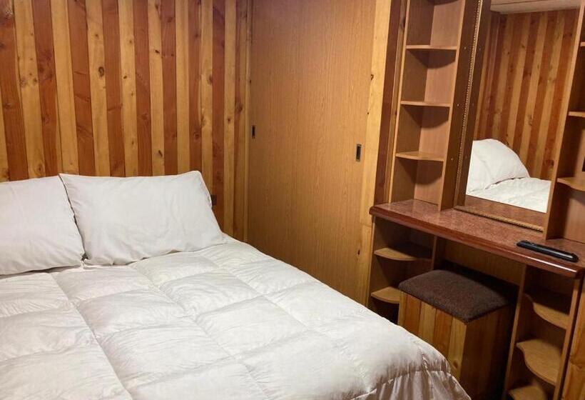 Номер Стандарт Совместная Ванная, Hostal Maria