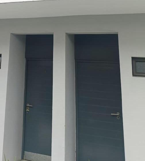 דירת חדר בקומת קרקע, 16 On Ryde