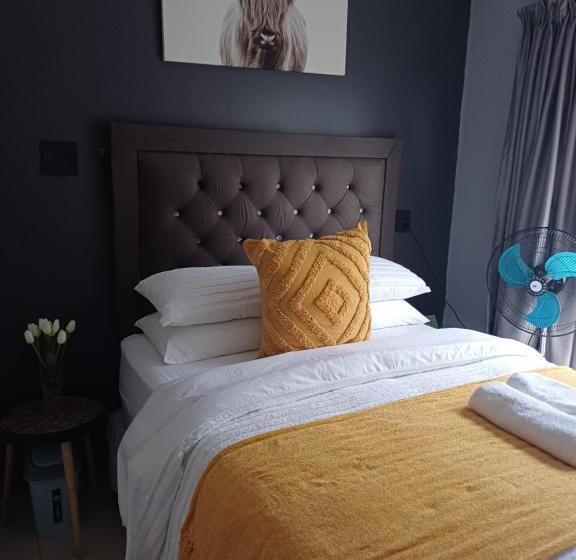 דירת חדר בקומת קרקע, 16 On Ryde