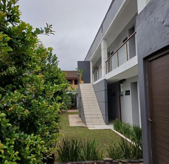 דירת חדר בקומת קרקע, 16 On Ryde