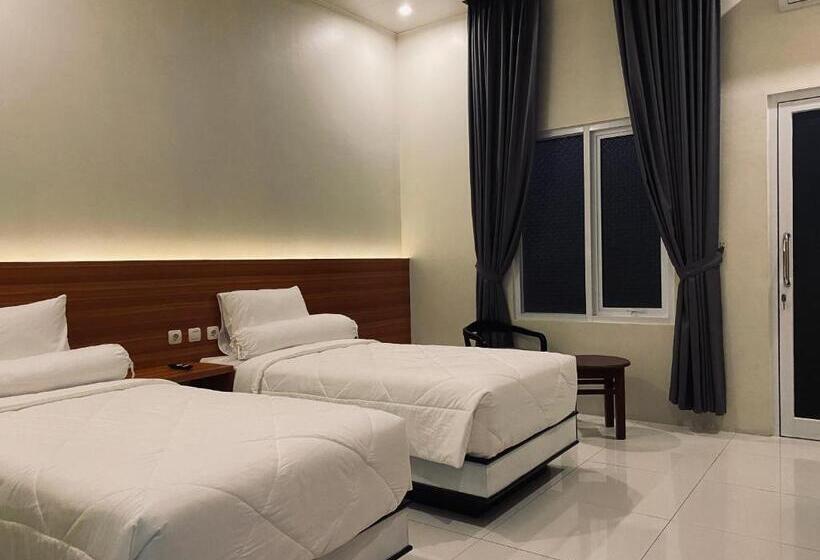 غرفة قياسية مطلّة علي الحديقة, Genio Syariah Hotel Solo