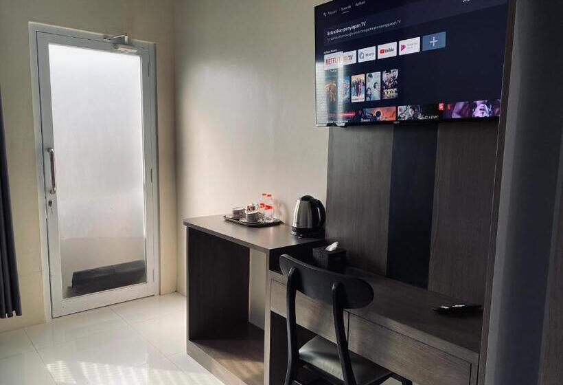 غرفة ديلوكس, Genio Syariah Hotel Solo