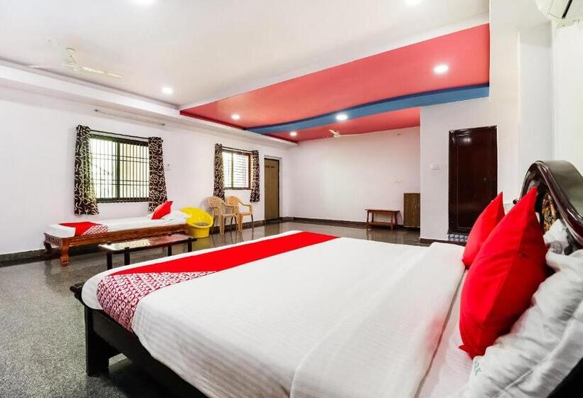 غرفة كلاسيكية ثلاثية, Collection O 67511 Golden Park