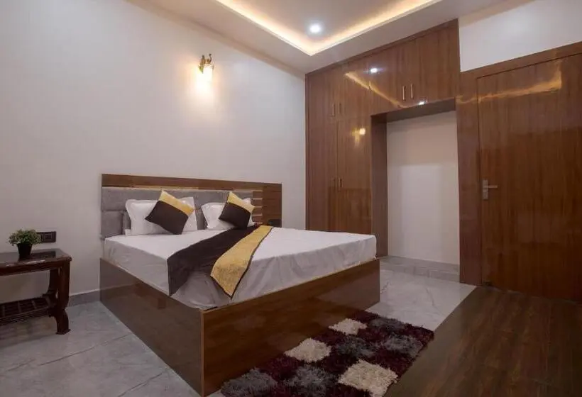Chambre Deluxe, Madhav Residency